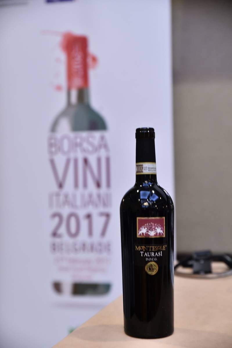 26 Italijanskih Vinarija Predstavilo Svoja Vina U Beogradu - Biznis I ...